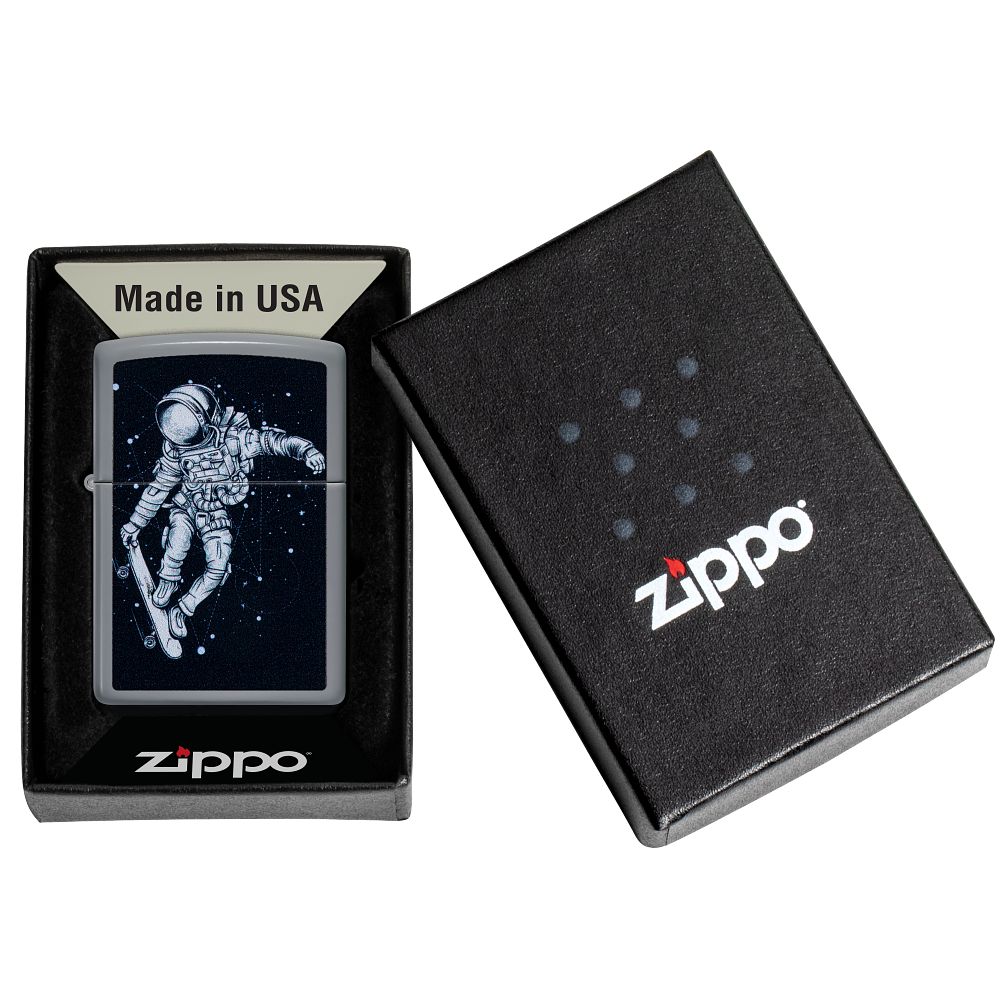 Zippo aansteker Skateboarding Astronaut Design