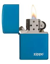 Zippo aansteker Saphhire with Logo open met vlam