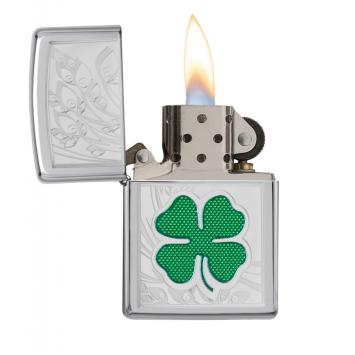 Zippo aansteker Clover open